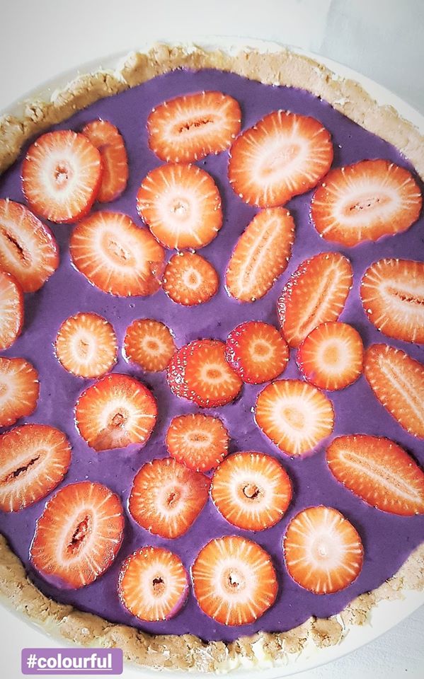 Heidelbeerpudding Tarte mit Erdbeeren (vegan, glutenfrei) – Kraut &amp; Rübe